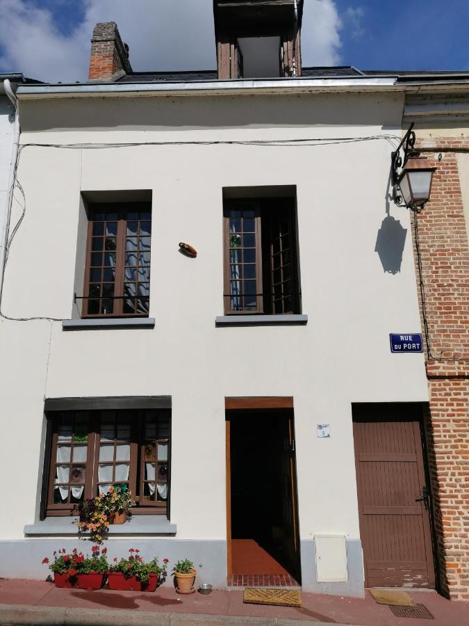 La Maison d'Yvonne La Bouille Extérieur photo