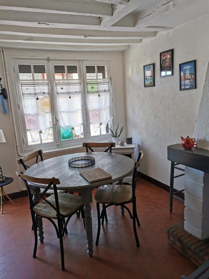 La Maison d'Yvonne La Bouille Extérieur photo